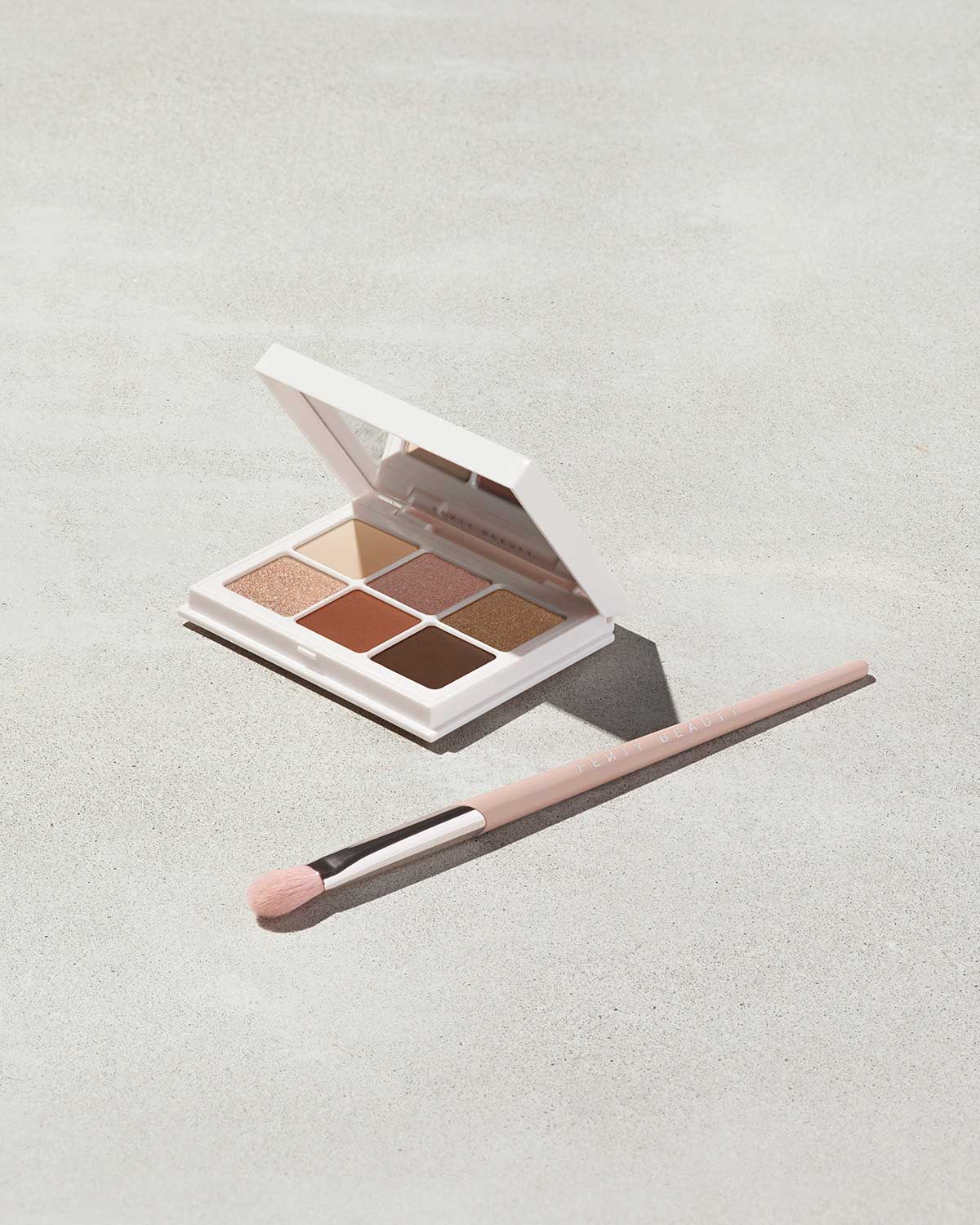 Plush Eyeshadow Brush 240 - Image 4
